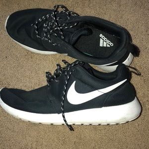 Nike tennis shoes